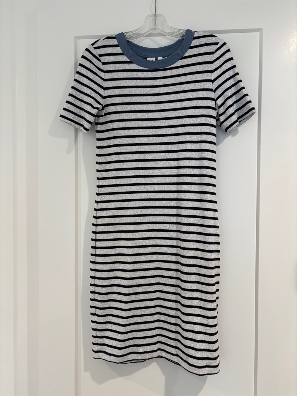 GAP Striped Short Sleeve Jersey Dress in White and Navy